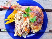 Курица на рисово-овощной подушке